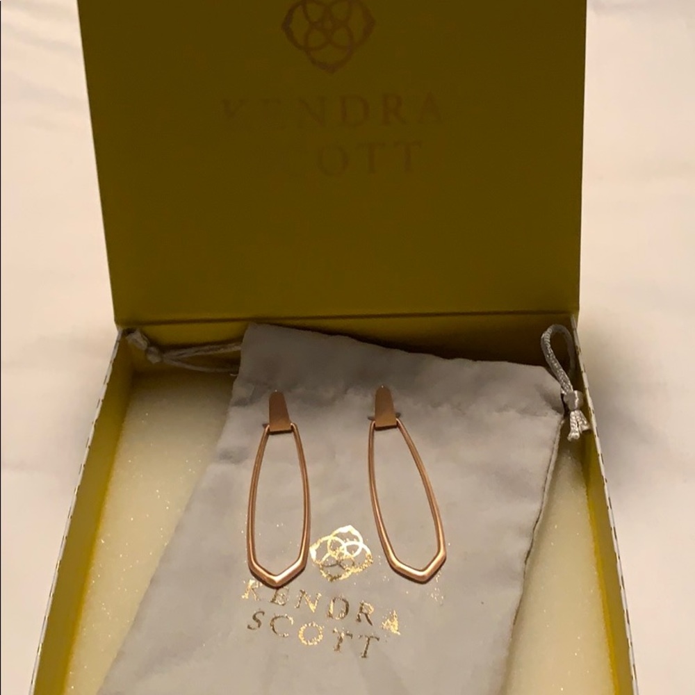 Kendra Scott rose gold earrings